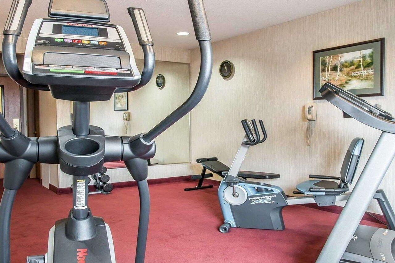 Quality Inn Upper Sandusky Екстер'єр фото
