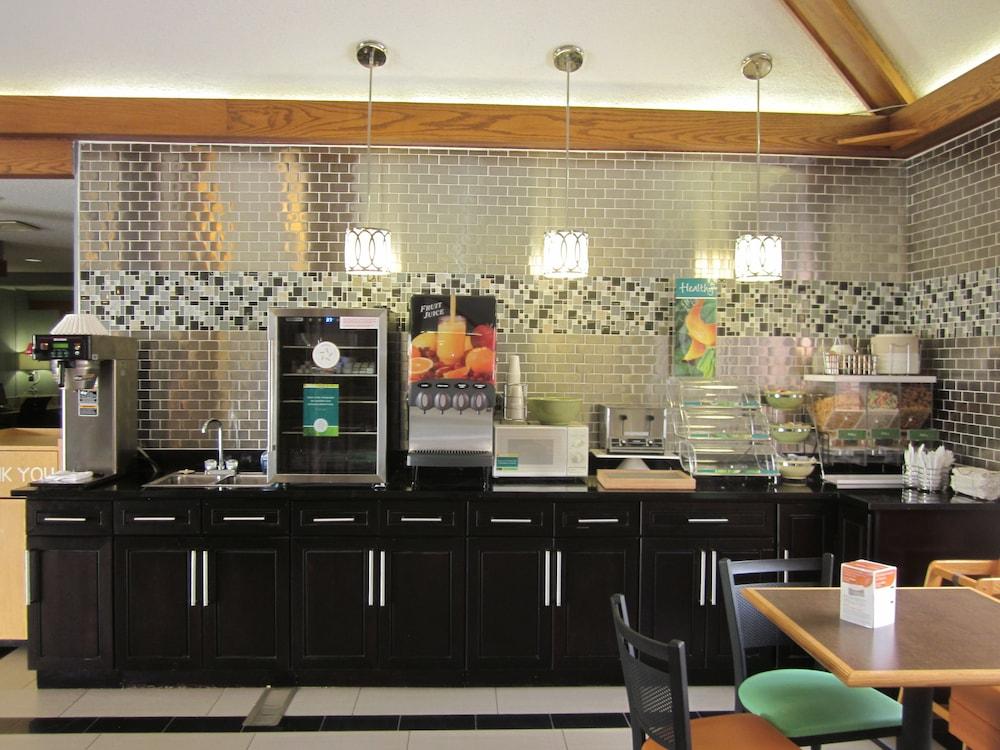 Quality Inn Upper Sandusky Екстер'єр фото