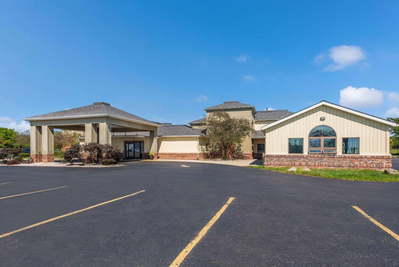 Quality Inn Upper Sandusky Екстер'єр фото