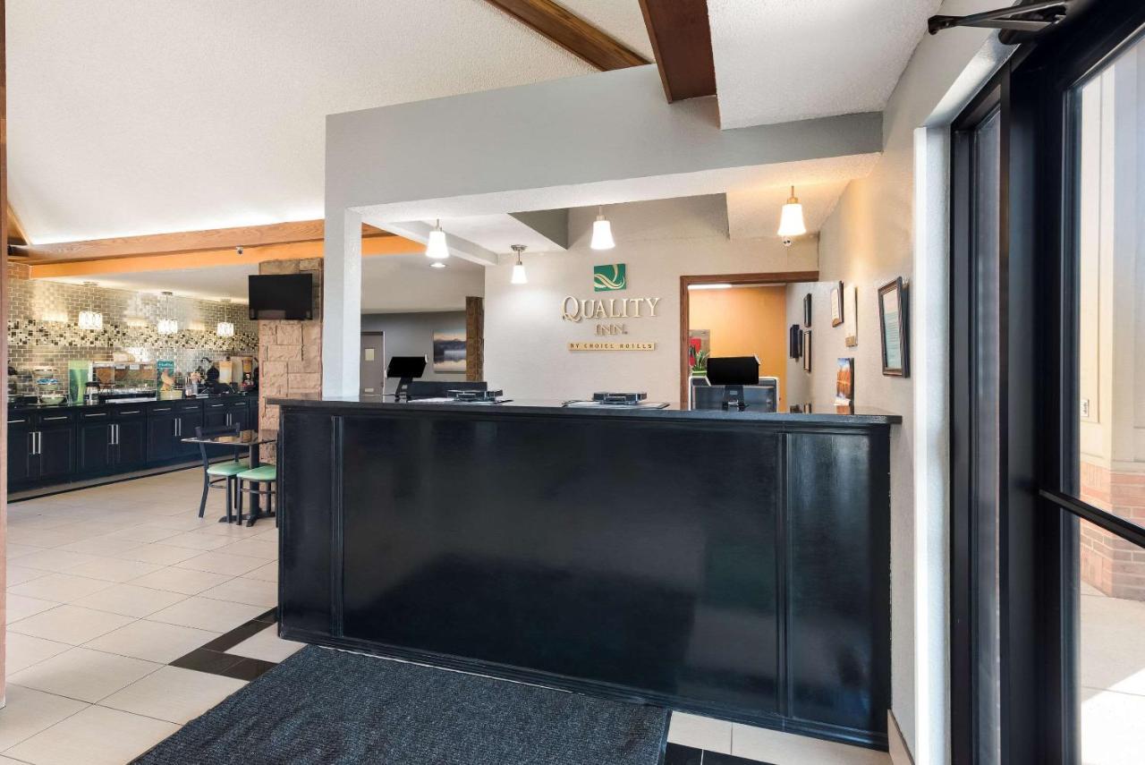 Quality Inn Upper Sandusky Екстер'єр фото