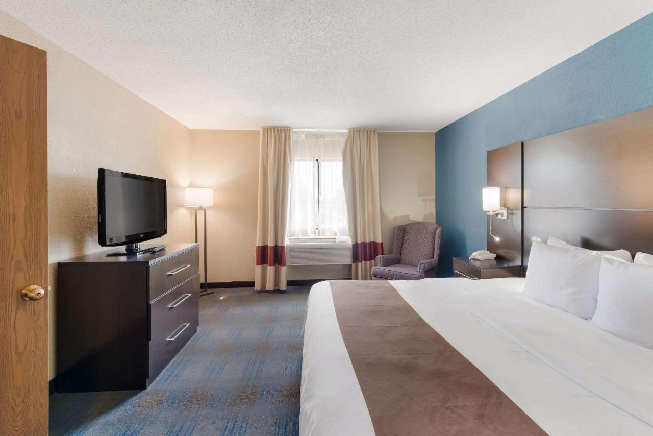 Quality Inn Upper Sandusky Екстер'єр фото