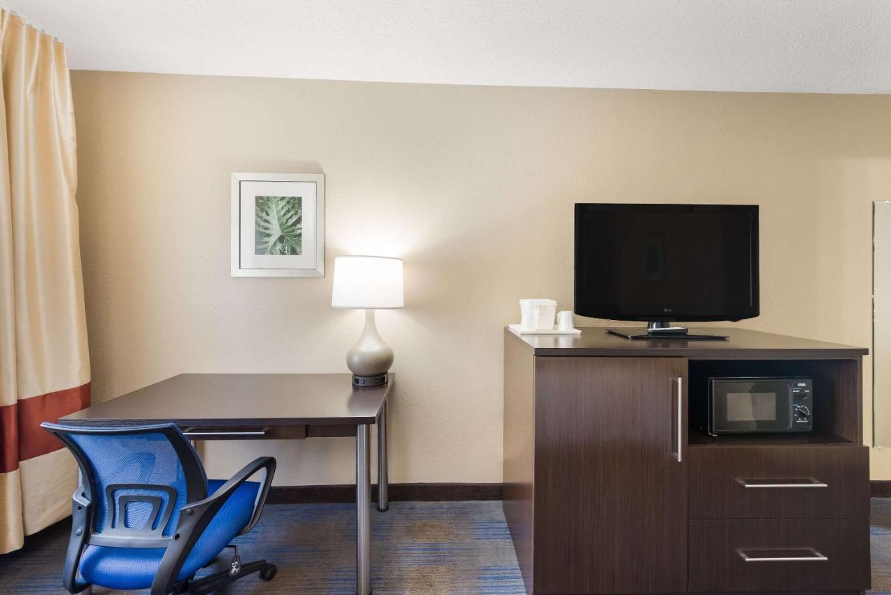 Quality Inn Upper Sandusky Екстер'єр фото
