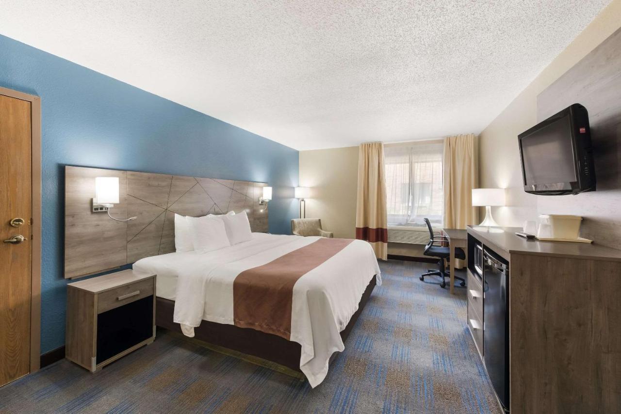 Quality Inn Upper Sandusky Екстер'єр фото