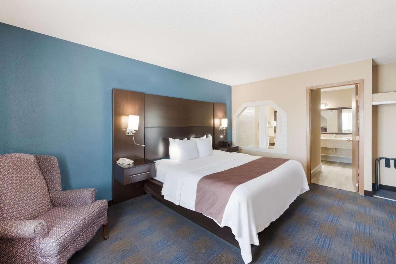 Quality Inn Upper Sandusky Екстер'єр фото