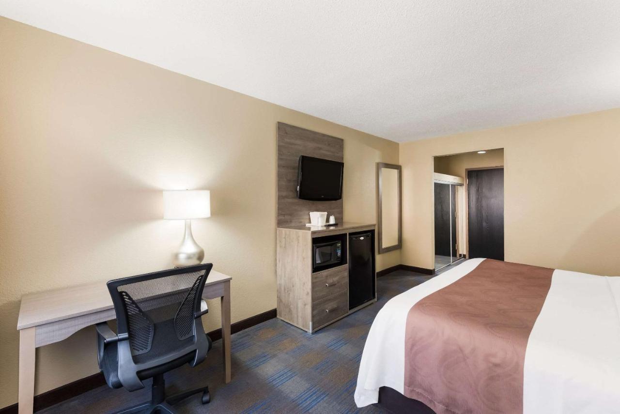 Quality Inn Upper Sandusky Екстер'єр фото