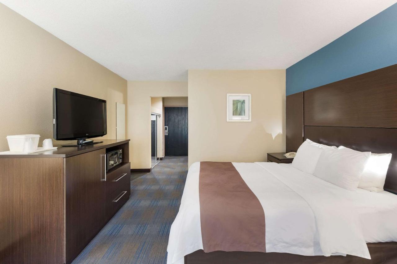 Quality Inn Upper Sandusky Екстер'єр фото