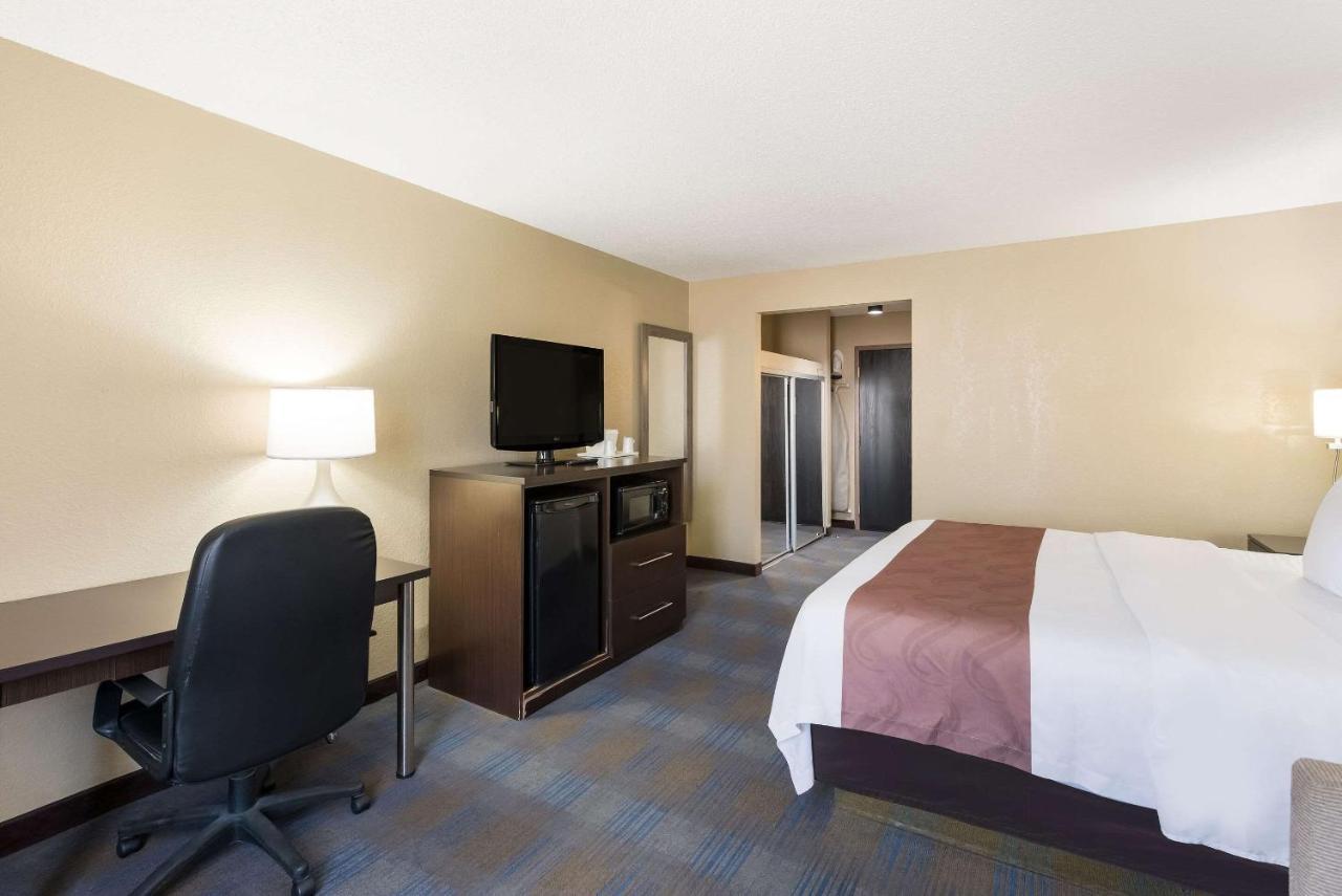Quality Inn Upper Sandusky Екстер'єр фото