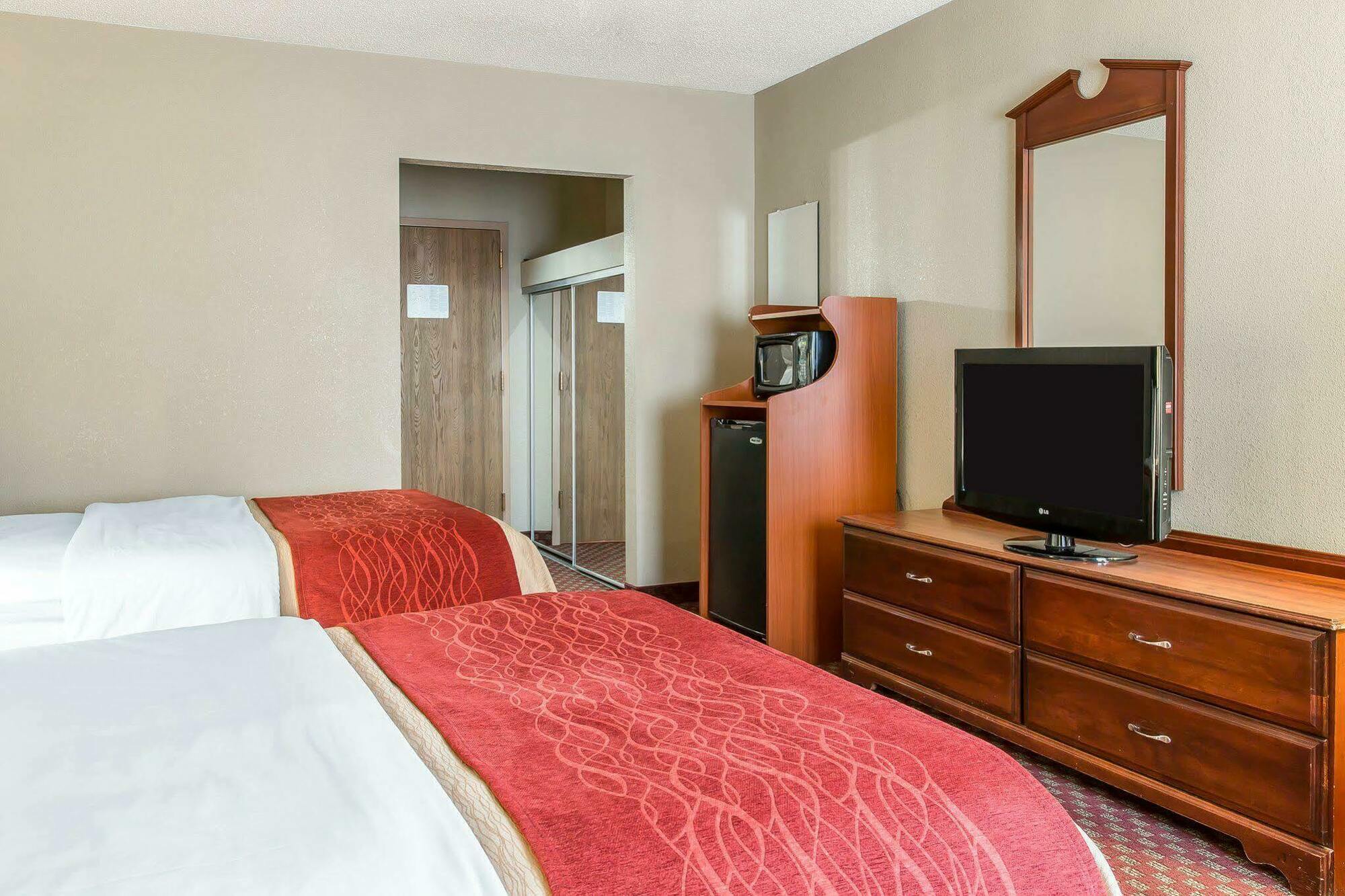 Quality Inn Upper Sandusky Екстер'єр фото